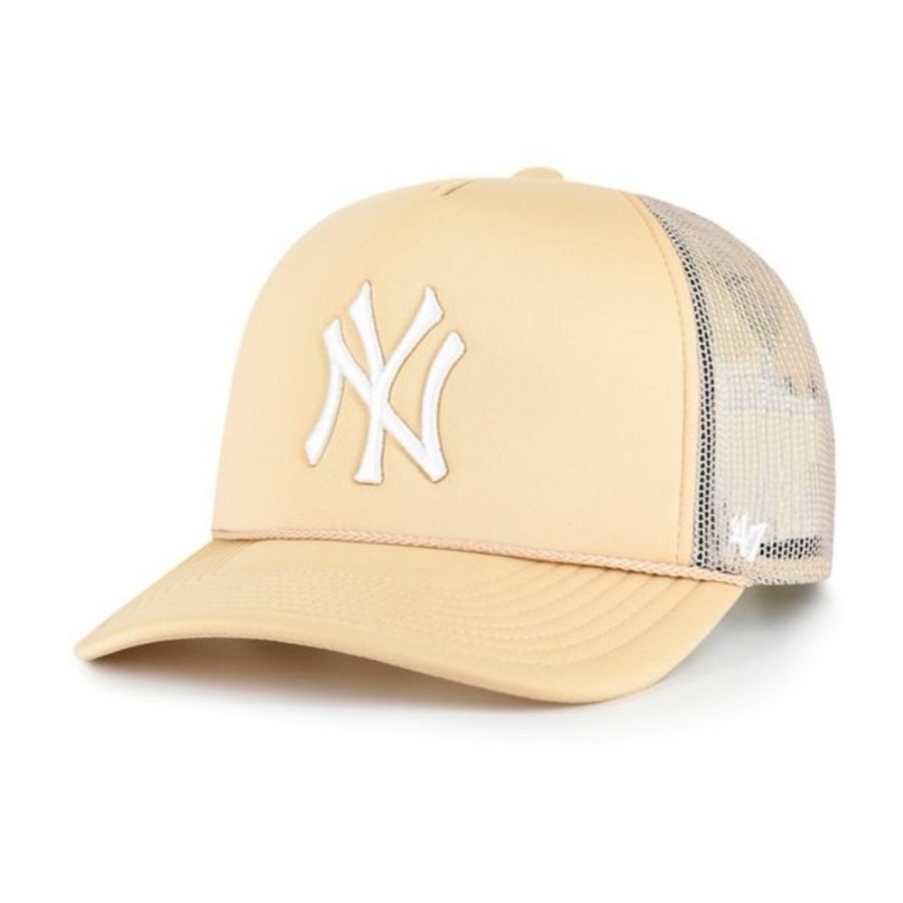 Urban Outfitters '47 UO Exclusive New York Yankees Trucker Hat